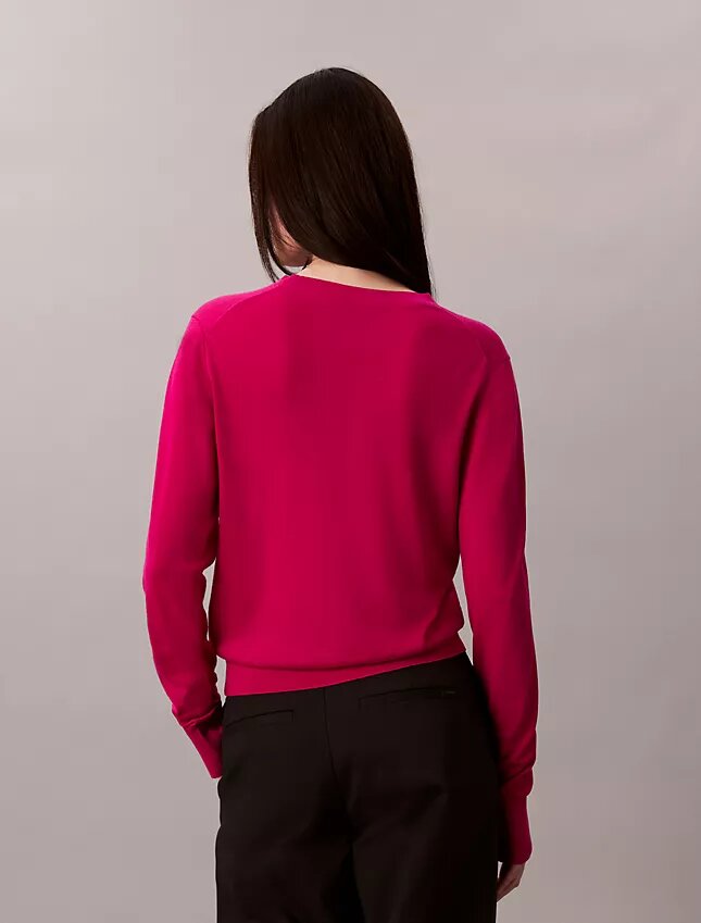 Maglione in lana merino con scollo a V Maglione in lana merino con scollo a V