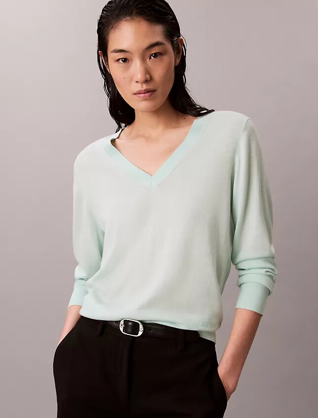 Maglione in lana merino con scollo a V Maglione in lana merino con scollo a V