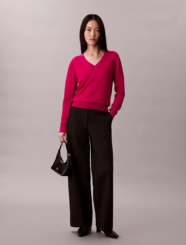 Maglione in lana merino con scollo a V Maglione in lana merino con scollo a V