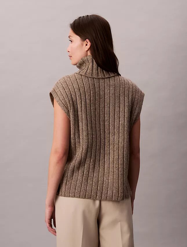 Maglione senza maniche a costine Maglione senza maniche a costine