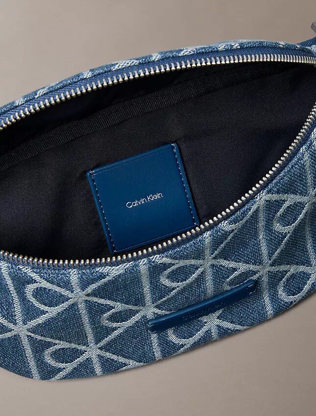 Marsupio in Denim con logo a tutto campo Marsupio in Denim con logo a tutto campo