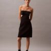 Miniabito con scollo all’americana e cut-out Miniabito con scollo all’americana e cut-out