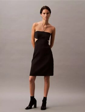 Miniabito con scollo all’americana e cut-out