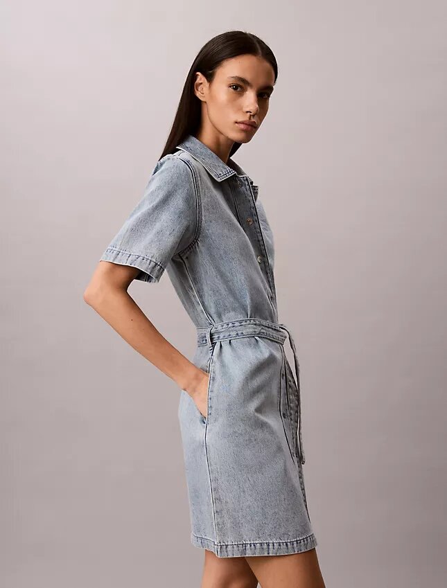Miniabito in denim con cintura Miniabito in denim con cintura