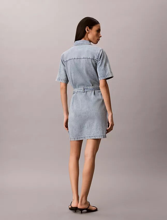 Miniabito in denim con cintura Miniabito in denim con cintura