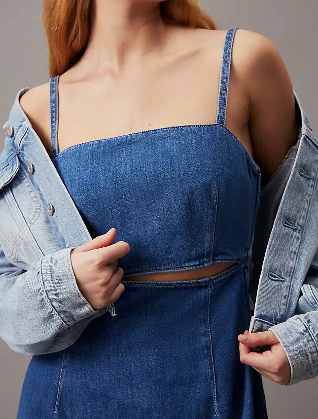 Miniabito in denim con cut-out Miniabito in denim con cut-out