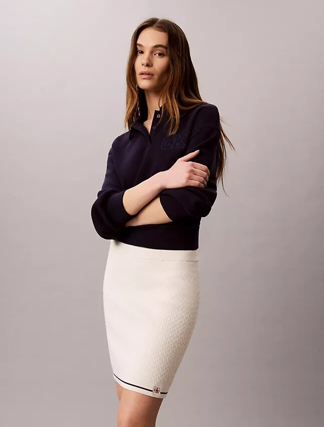 Minigonna in maglia a micro trecce Minigonna in maglia a micro trecce