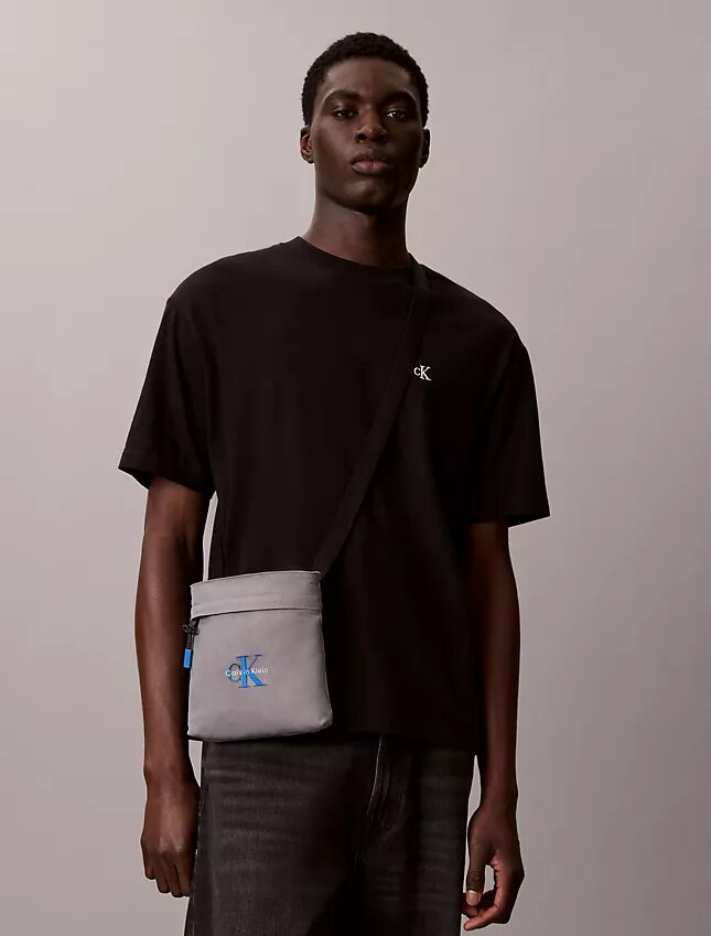Monologo Flatpack in nylon Monologo Flatpack in nylon
