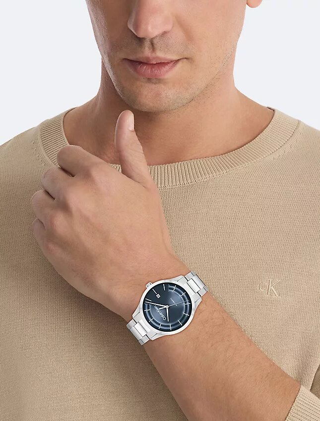 Orologio con bracciale automatico a maglie a H Orologio con bracciale automatico a maglie a H