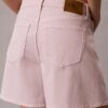 Pantaloncini a vita alta e linea ad A tinti in capo Pantaloncini a vita alta e linea ad A tinti in capo
