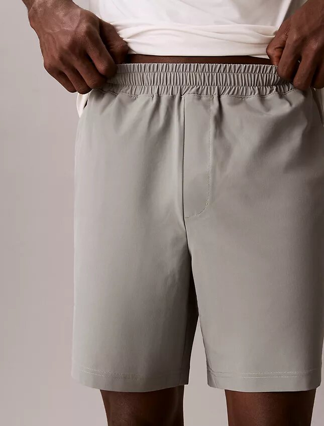 Pantaloncini con monogramma intrecciato Pantaloncini con monogramma intrecciato