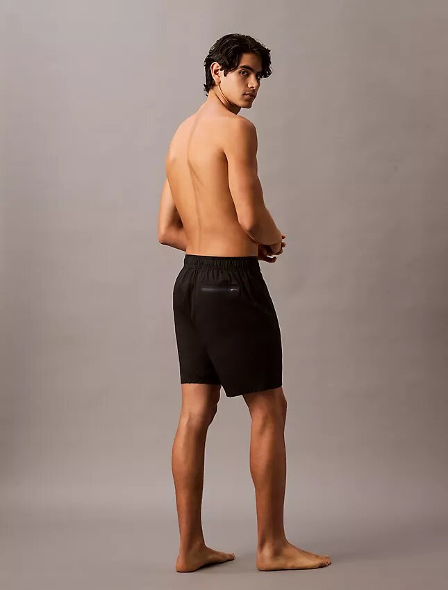 Pantaloncini da bagno a tinta unita da 18 cm Pantaloncini da bagno a tinta unita da 18 cm