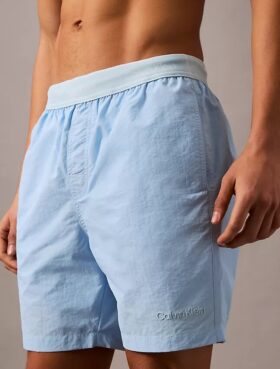 Pantaloncini da bagno con cintura con logo