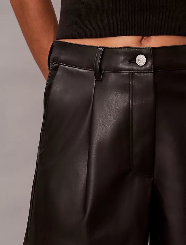 Pantaloncini in ecopelle Pantaloncini in ecopelle