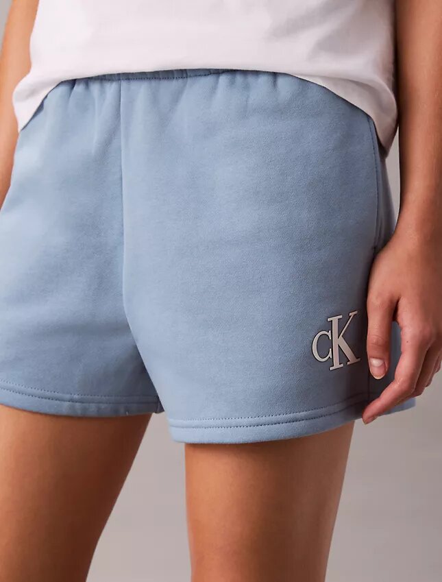 Pantaloncini in pile con monogramma Pantaloncini in pile con monogramma