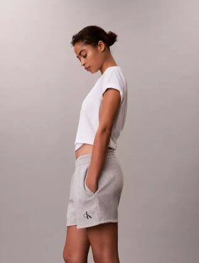 Pantaloncini in pile Monologo