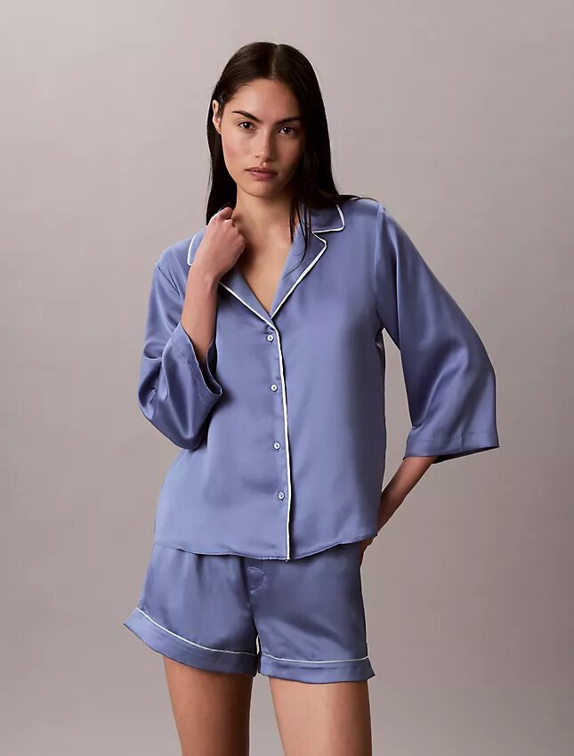 Pantaloncini lucidi satinati Pantaloncini lucidi satinati