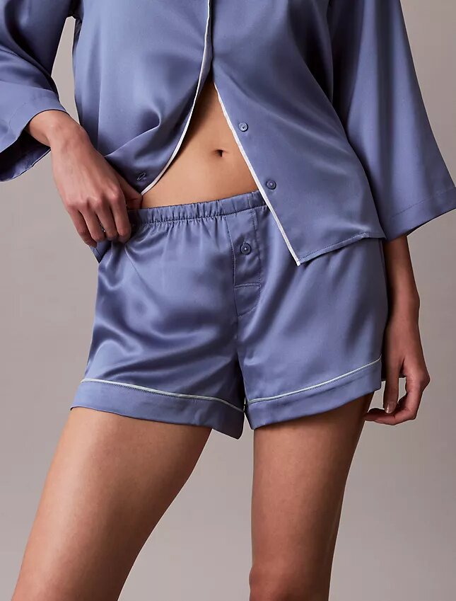 Pantaloncini lucidi satinati Pantaloncini lucidi satinati