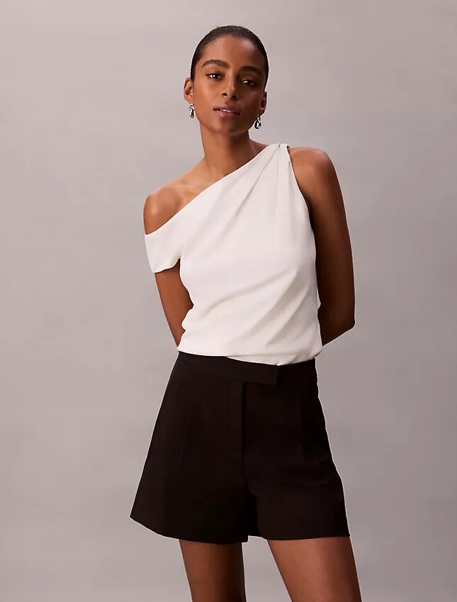 Pantaloncini sartoriali con pieghe Pantaloncini sartoriali con pieghe