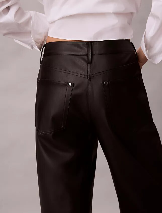 Pantaloni a 5 tasche in ecopelle Pantaloni a 5 tasche in ecopelle