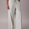 Pantaloni a gamba larga con coulisse in misto lino Pantaloni a gamba larga con coulisse in misto lino