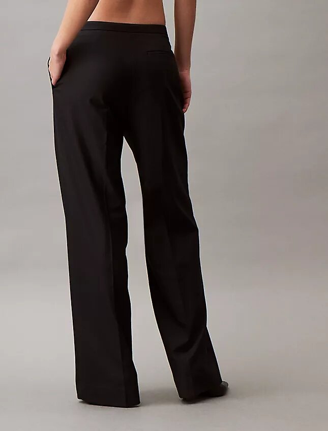 Pantaloni a gamba larga elasticizzati e raffinati Pantaloni a gamba larga elasticizzati e raffinati