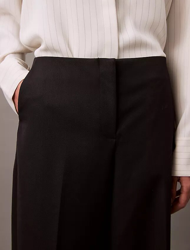 Pantaloni a gamba larga in crêpe Pantaloni a gamba larga in crêpe
