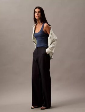 Pantaloni a gamba larga in crêpe gessato