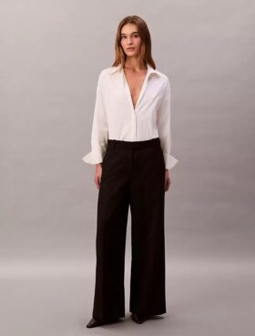 Pantaloni a gamba larga in gabardine di lana