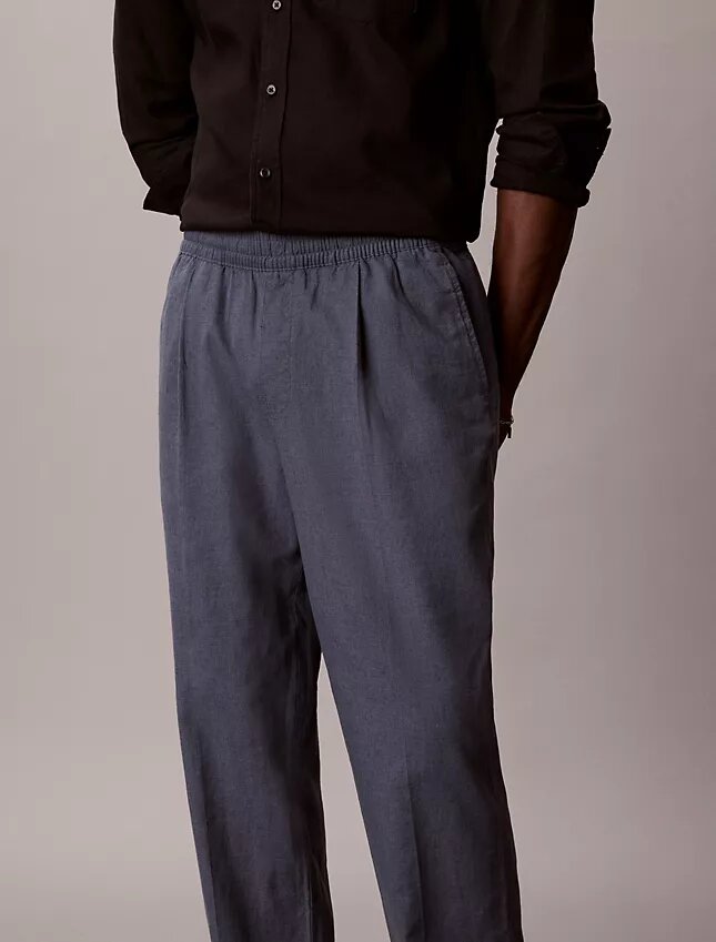Pantaloni a pieghe in misto lino Pantaloni a pieghe in misto lino