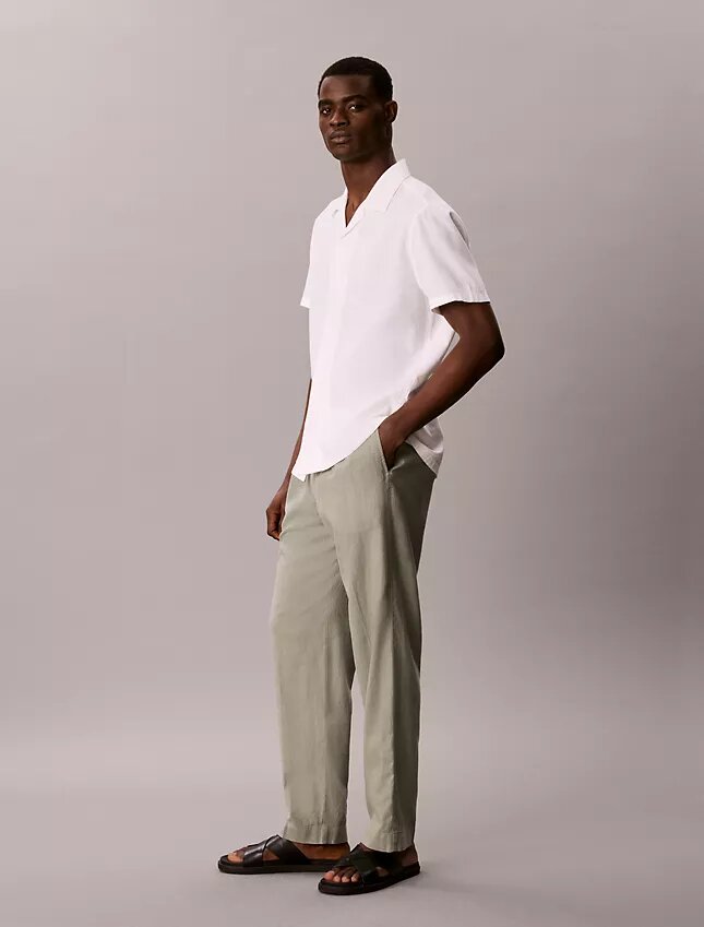 Pantaloni a pieghe in misto lino Pantaloni a pieghe in misto lino