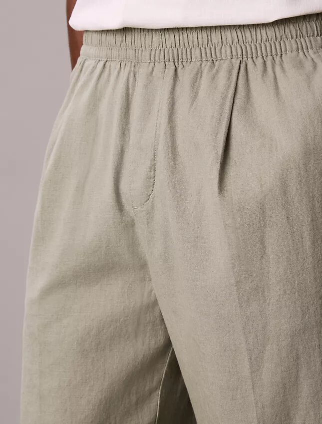 Pantaloni a pieghe in misto lino Pantaloni a pieghe in misto lino