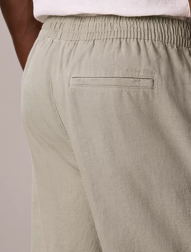 Pantaloni a pieghe in misto lino Pantaloni a pieghe in misto lino