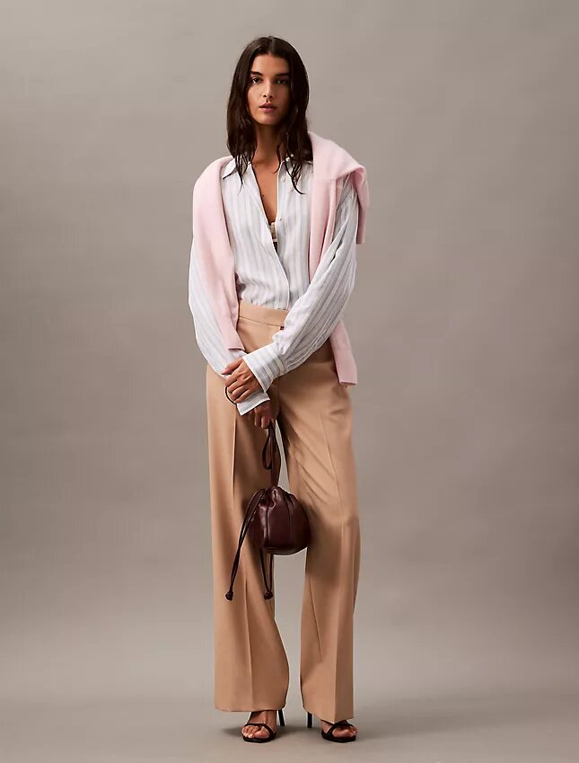 Pantaloni a zampa in misto gabardine di lana Pantaloni a zampa in misto gabardine di lana