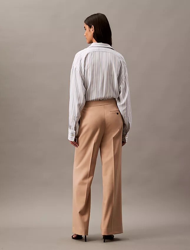 Pantaloni a zampa in misto gabardine di lana Pantaloni a zampa in misto gabardine di lana