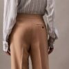 Pantaloni a zampa in misto gabardine di lana Pantaloni a zampa in misto gabardine di lana