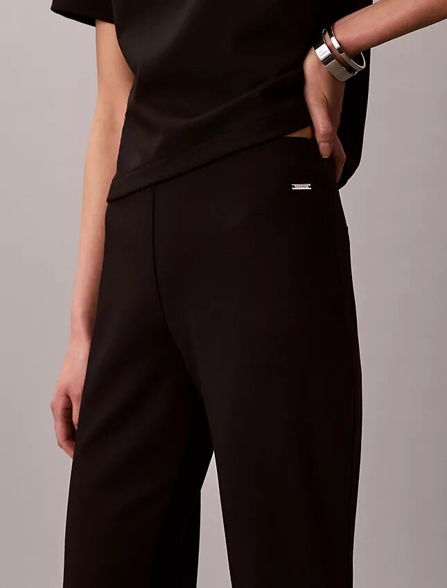 Pantaloni a zampa in ponte Pantaloni a zampa in ponte