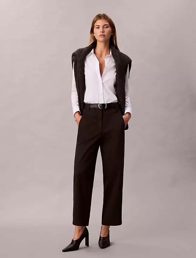 Pantaloni a zampa in twill di cotone elasticizzato Pantaloni a zampa in twill di cotone elasticizzato