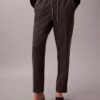 Pantaloni alla caviglia affusolati a righe con coulisse Pantaloni alla caviglia affusolati a righe con coulisse