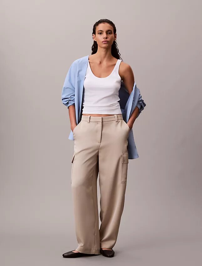 Pantaloni cargo comodi in twill di raso Pantaloni cargo comodi in twill di raso