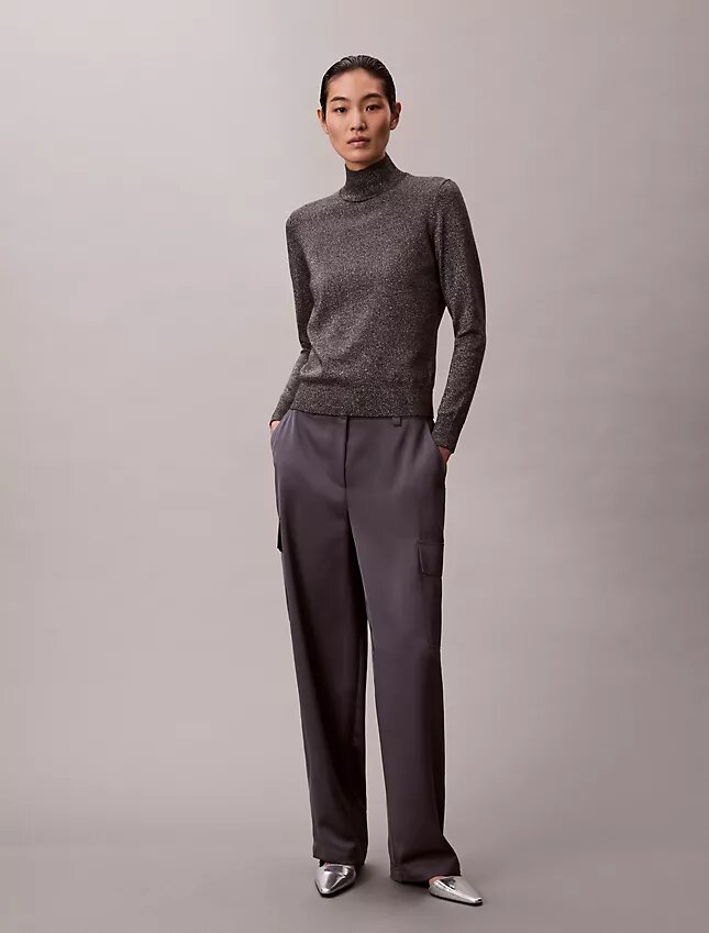 Pantaloni cargo comodi in twill di raso Pantaloni cargo comodi in twill di raso