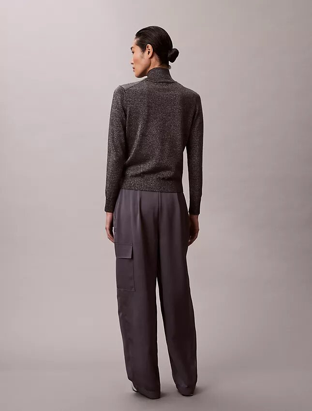 Pantaloni cargo comodi in twill di raso Pantaloni cargo comodi in twill di raso
