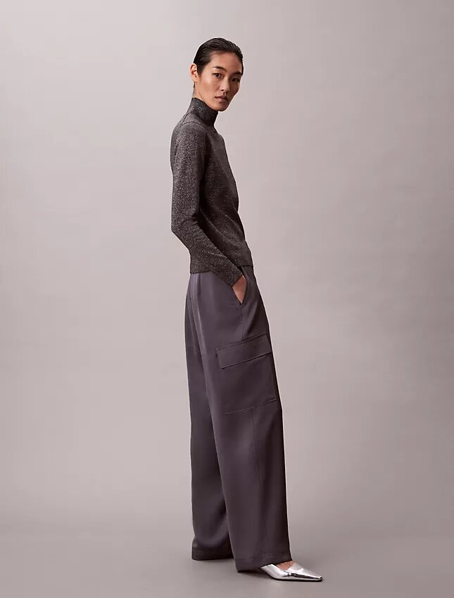 Pantaloni cargo comodi in twill di raso Pantaloni cargo comodi in twill di raso