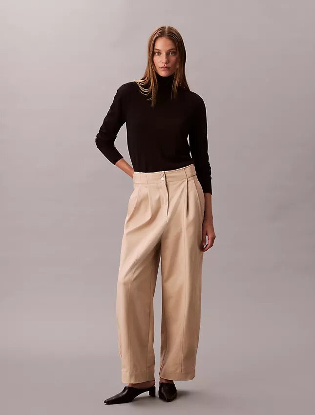 Pantaloni chino a gamba larga regolabili Pantaloni chino a gamba larga regolabili