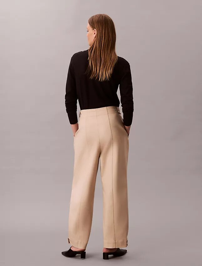 Pantaloni chino a gamba larga regolabili Pantaloni chino a gamba larga regolabili
