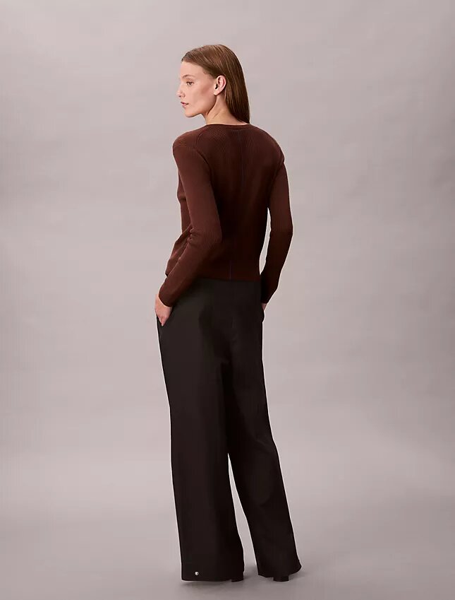 Pantaloni chino a gamba larga regolabili Pantaloni chino a gamba larga regolabili
