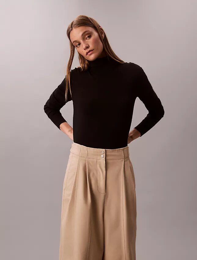 Pantaloni chino a gamba larga regolabili Pantaloni chino a gamba larga regolabili