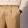 Pantaloni chino a vita media con pinces