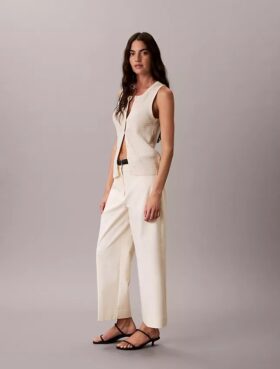 Pantaloni chino cropped a gamba larga Pantaloni chino cropped a gamba larga