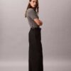 Pantaloni chino cropped a gamba larga